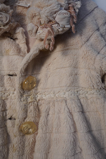 Manteau rose doux au charme romantique – BY SARAH