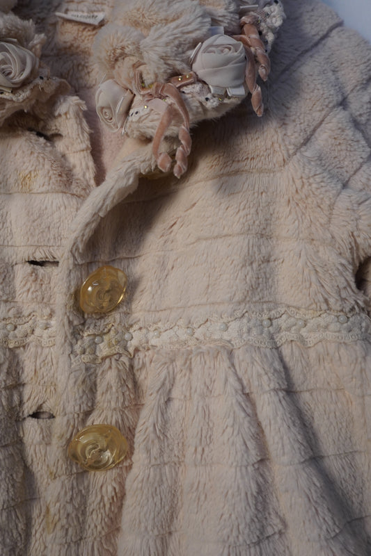 Manteau rose doux au charme romantique – BY SARAH