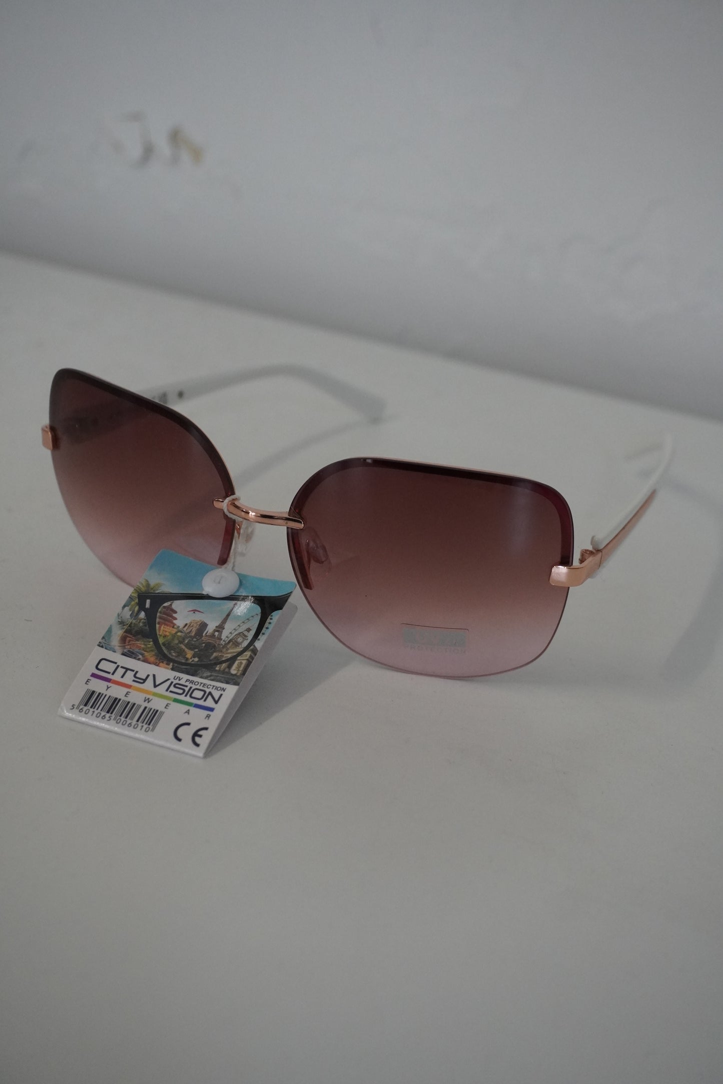 Lunettes de Soleil Carrées Blanc &amp; Métal – CITY VISION