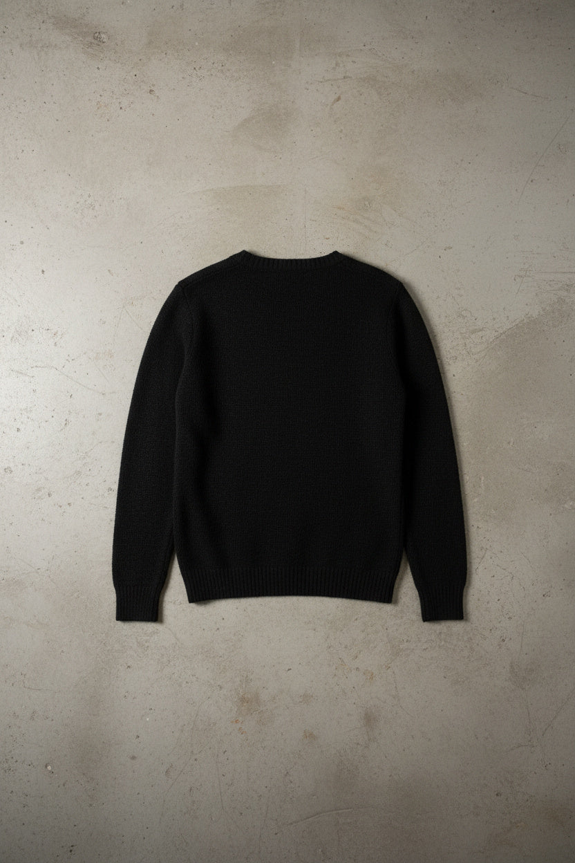 Pull noir en laine – by Zainab