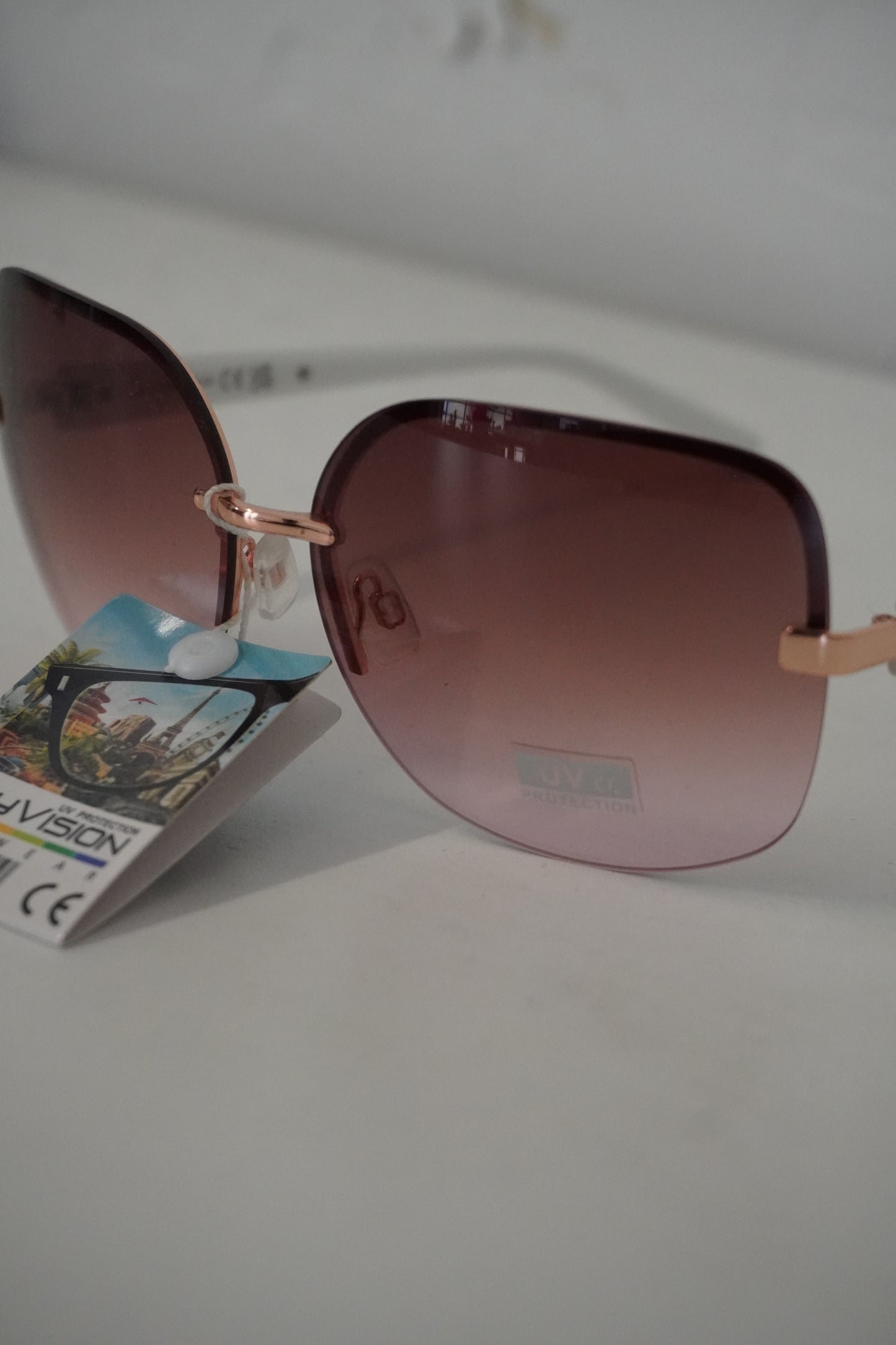 Lunettes de Soleil Carrées Blanc &amp; Métal – CITY VISION