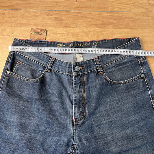 Jean noir Burberry – Taille – 36