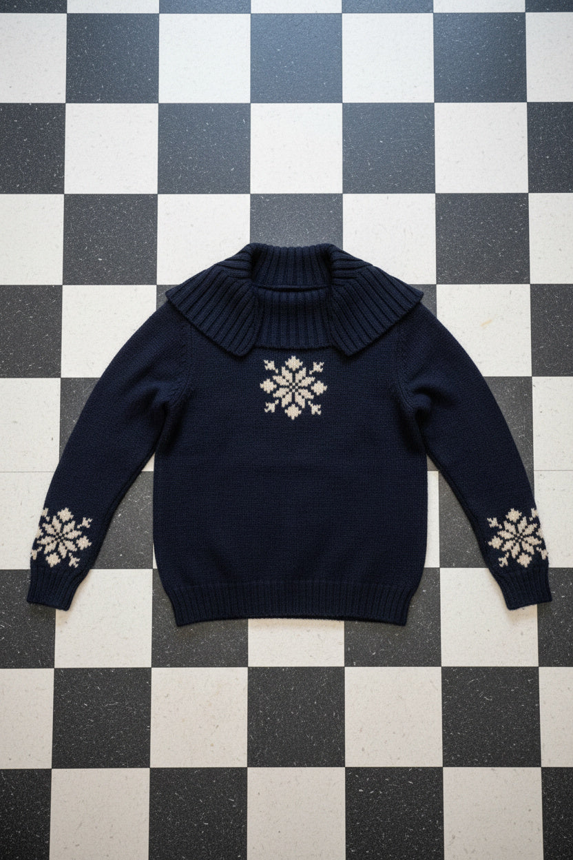 Pull en maille bleu foncé motif hivernal – BY SARAH LANG