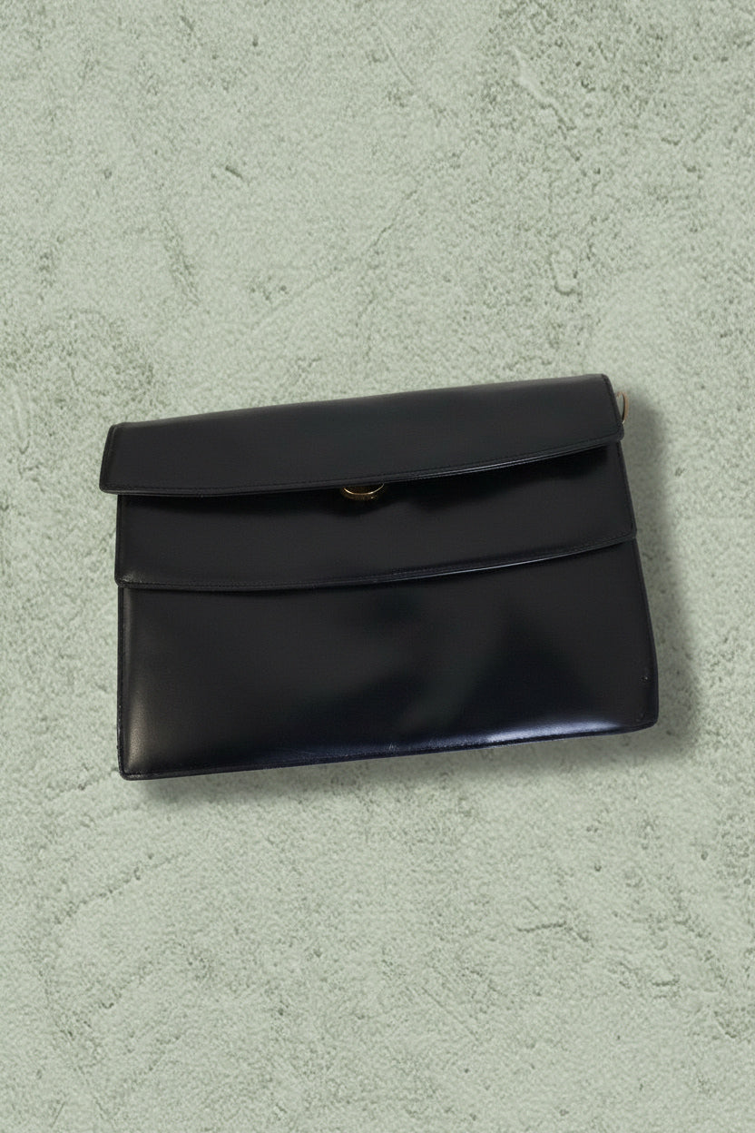 Pochette à Main en Cuir Brillant – by YANNIS KINGSTON