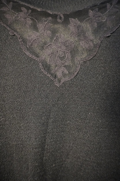 Chemise noire brodée à col travaillé – BY SARAH LANG