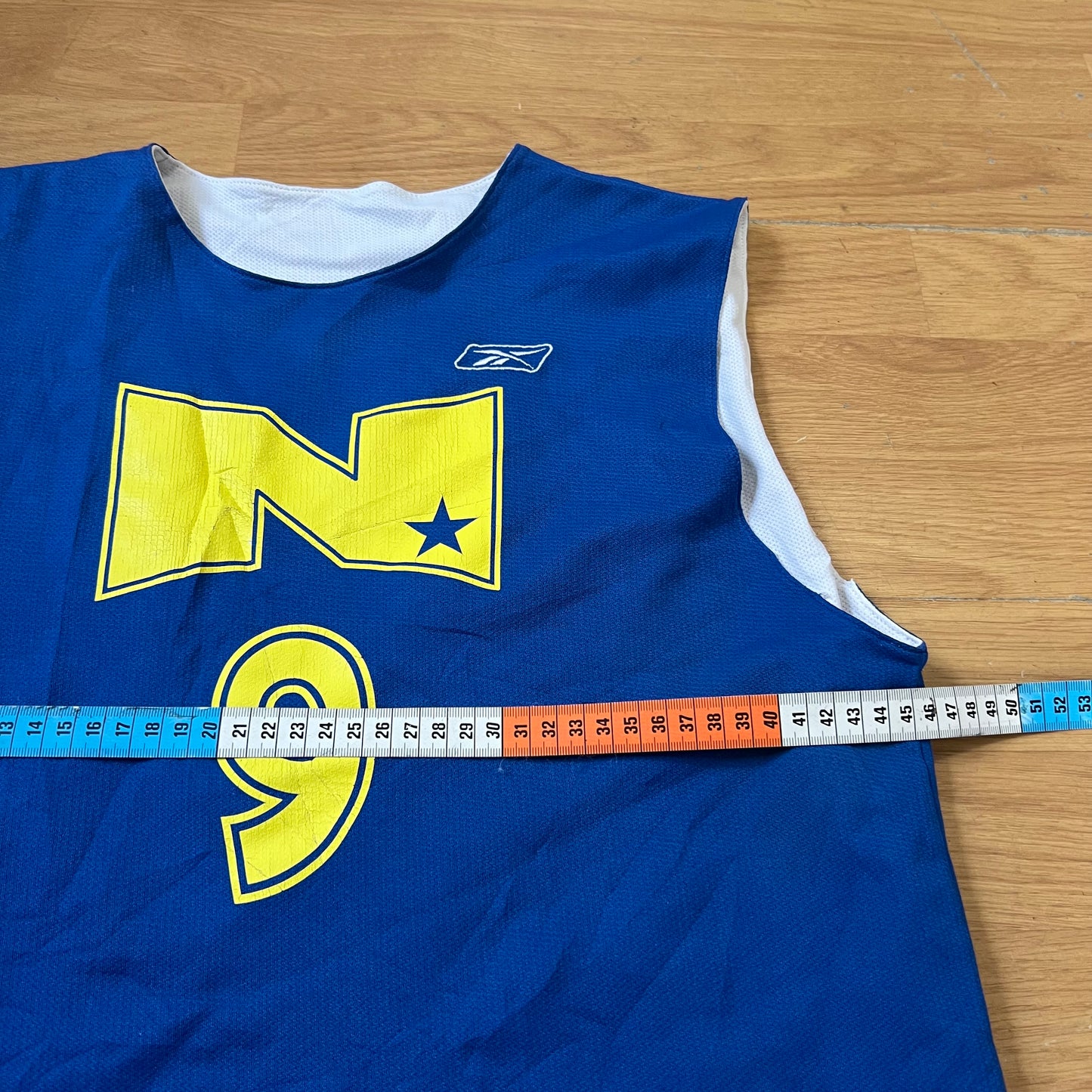 T-shirt basketball bleu et jaune - Reebok - Taille M