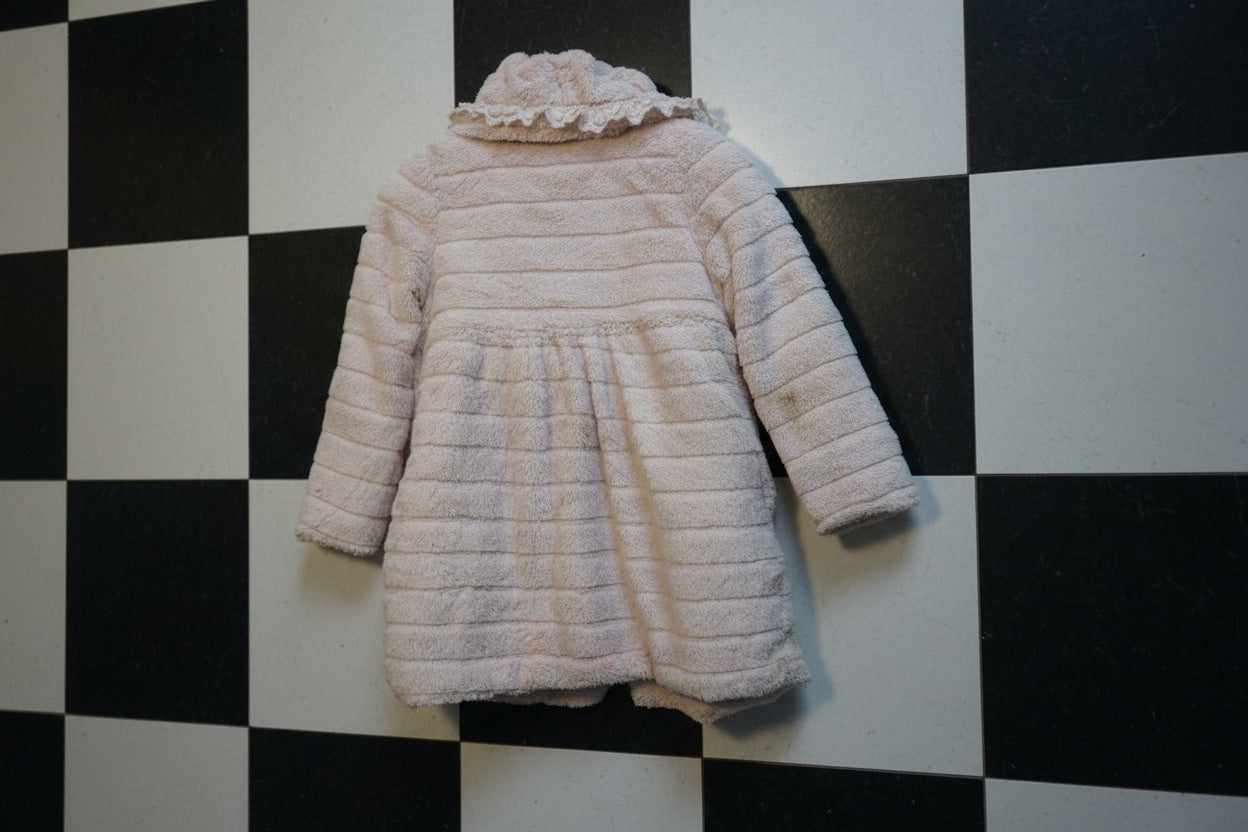 Manteau rose doux au charme romantique – BY SARAH