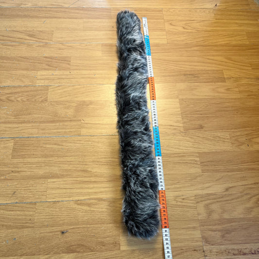 Écharpe en fausse fourrure – Taille Unique – By BÉATRICE