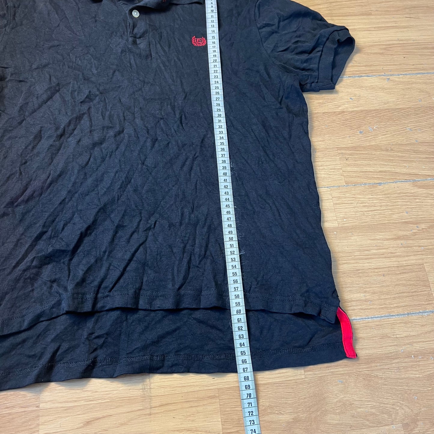 Polo noir avec détails rouges - Chaps - Taille S