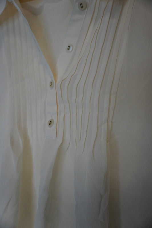 Chemise blanche à col boutonné – by Zainab