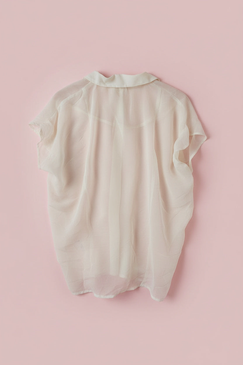 Chemise blanche à col boutonné – by Zainab
