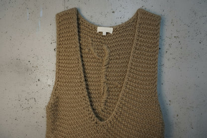 Pull sans manches marron – by Zainab