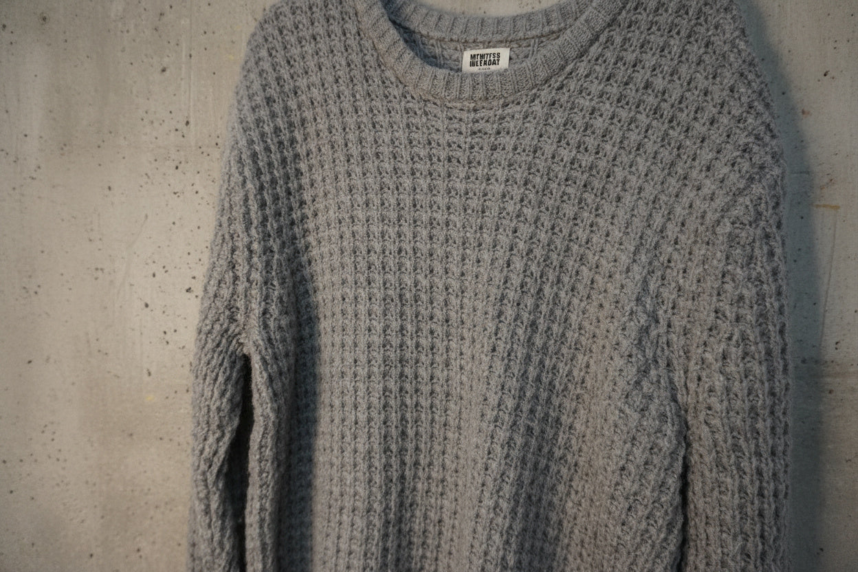 Pull gris – by Zainab