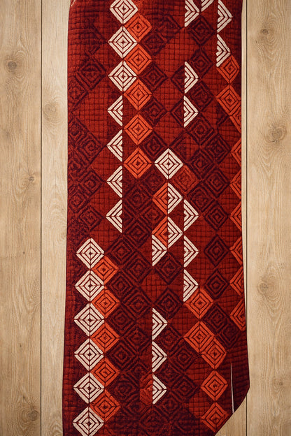 Cravate Rouge – By BÉATRICE