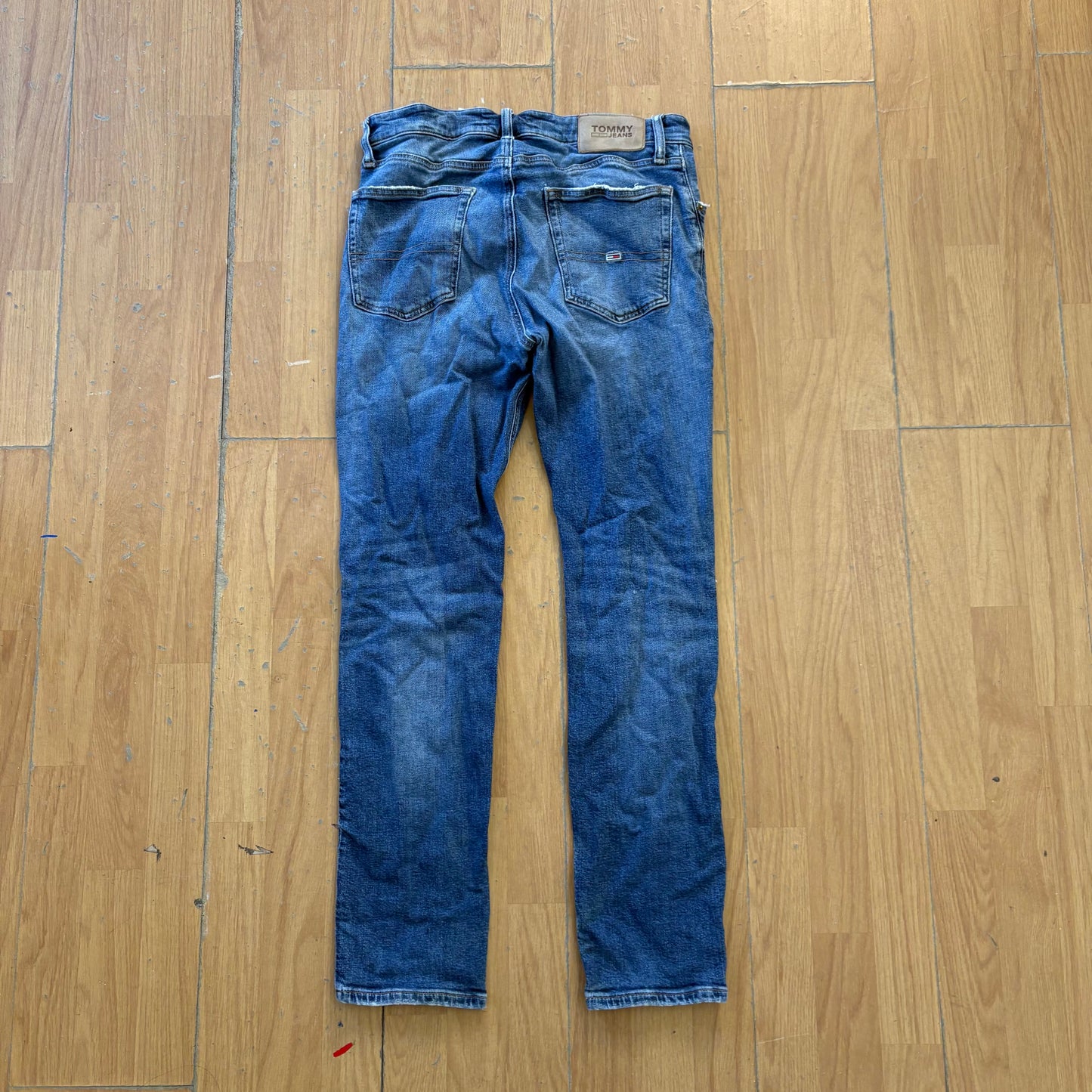 Jean bleu troué Straight cut - Tommy Jeans - Taille w30 l32