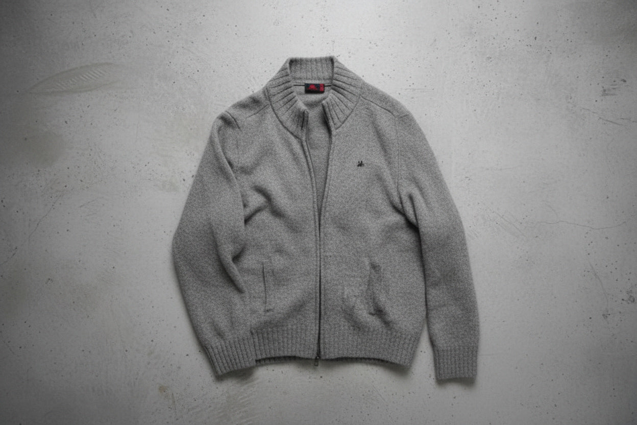 Pull gris zippé – by Zainab