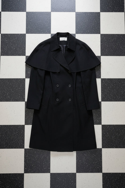 Trench noir moderne et structuré – BY SARAH