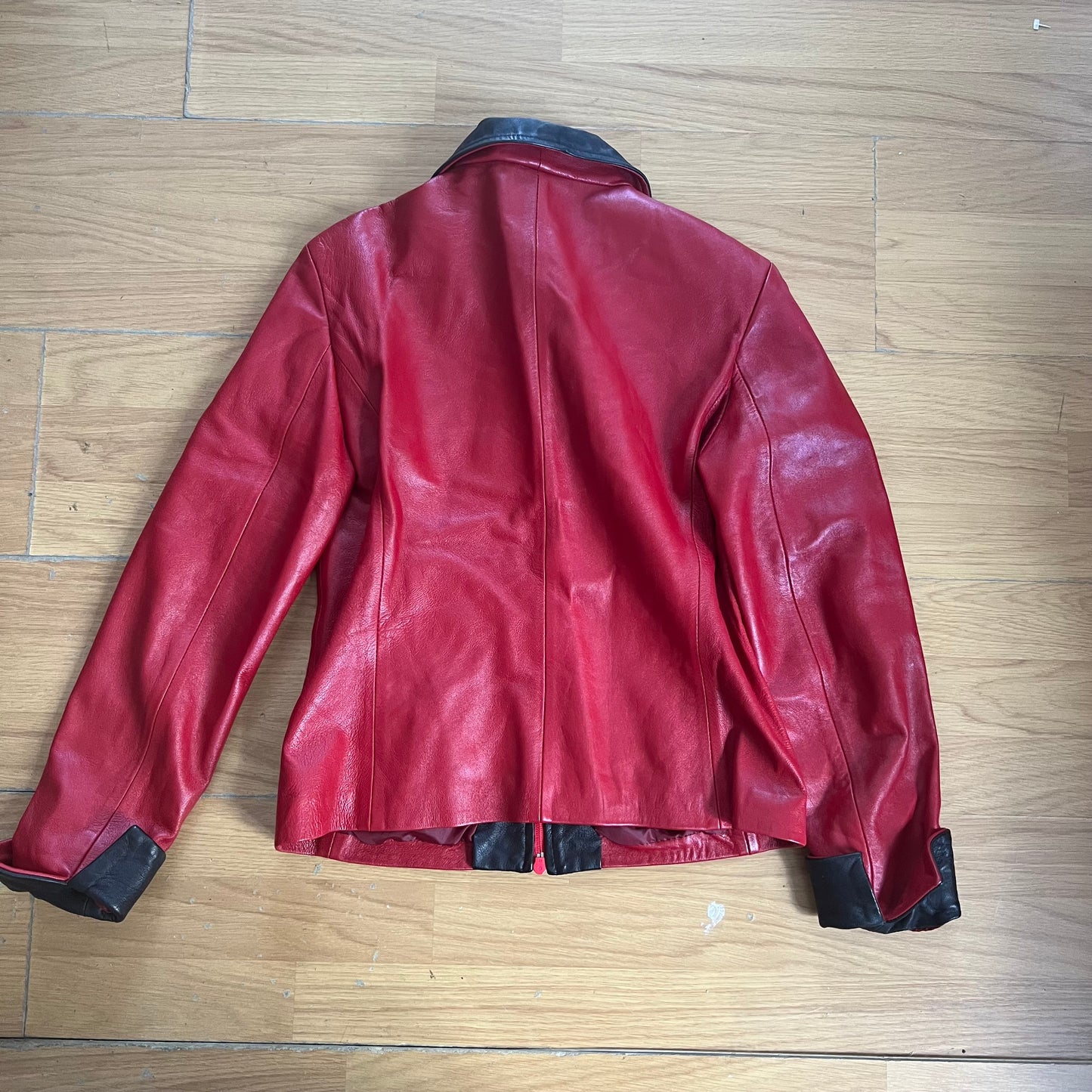 Veste en cuir rouge et noir - Modac - Taille 42 by SARLOTTE