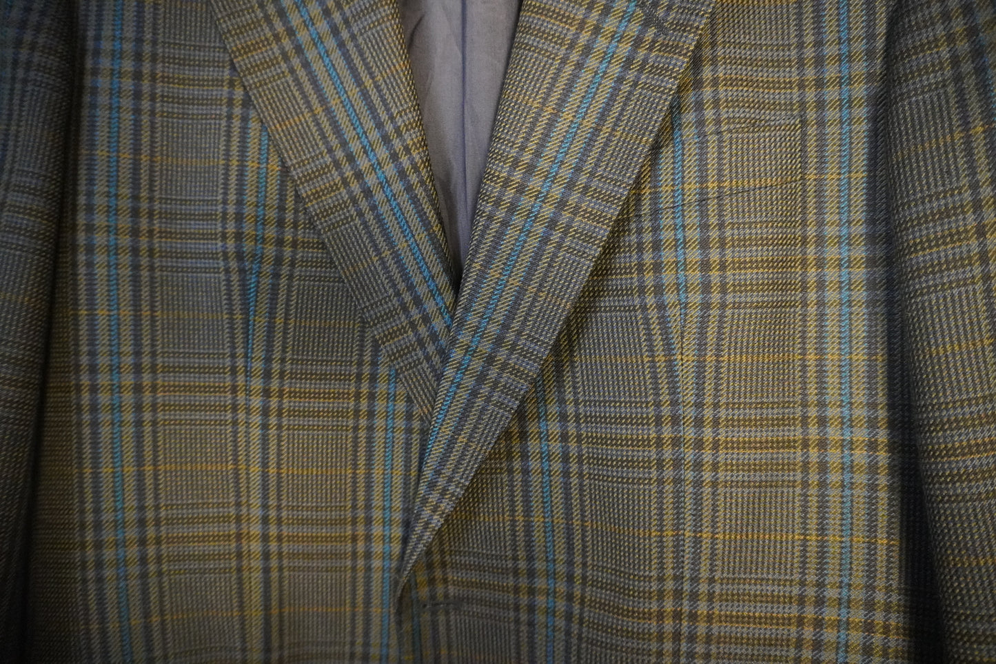 Costume noir vert profond classique et intemporel – By FABSO