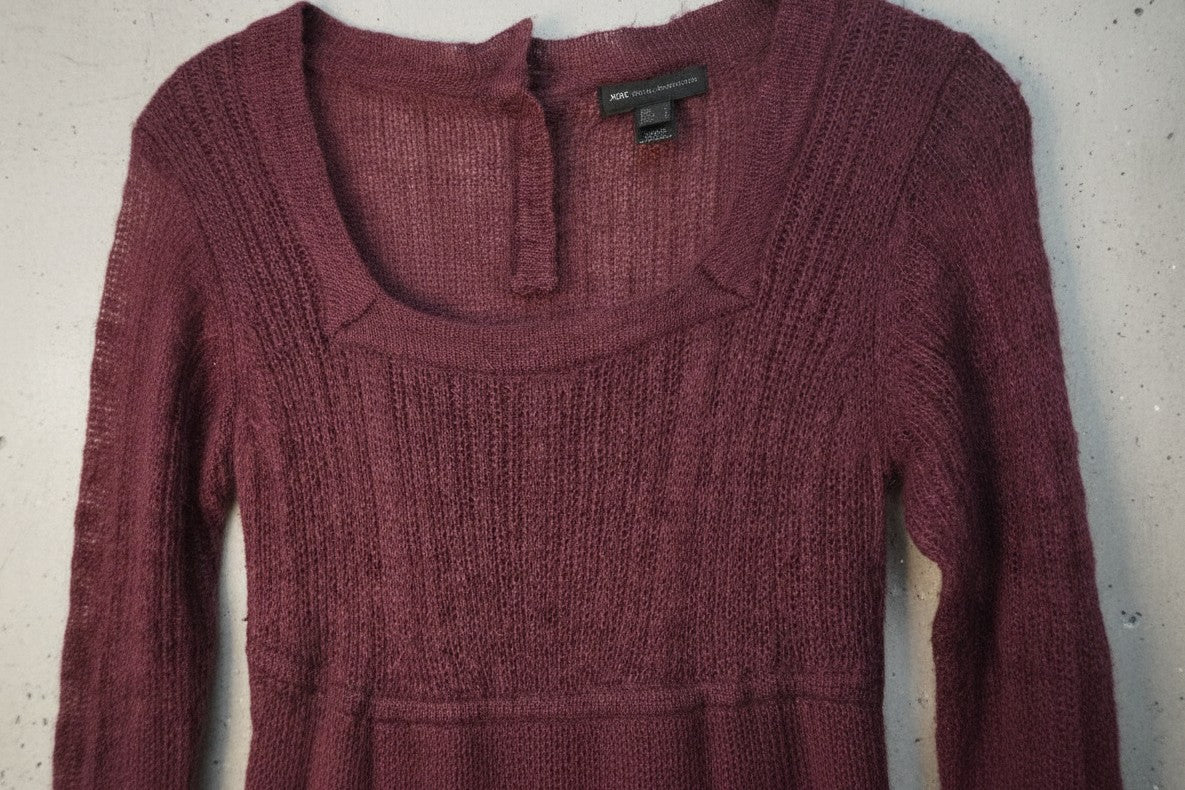 Robe aubergine mi-longue en laine – taille M