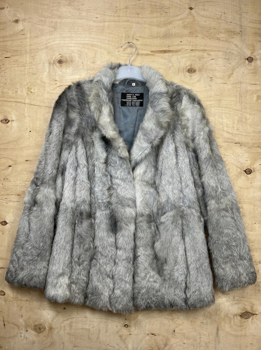 Manteau En Fourrure - by BÉATRICE