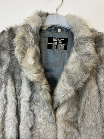 Manteau En Fourrure - by BÉATRICE