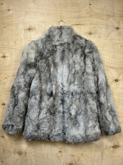 Manteau En Fourrure - by BÉATRICE