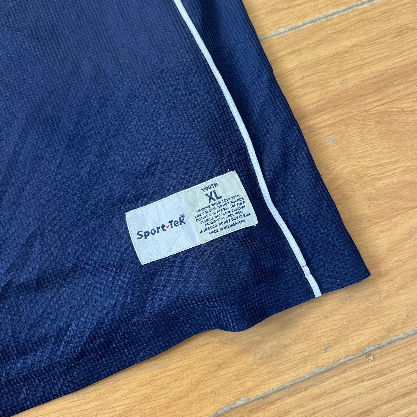 T-shirt basketball bleu marine et blanc - Sport-Tek - Taille XL