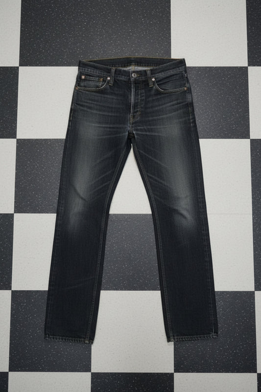 Jean Levi’s 506 coupe droite – BY SARAH LANG