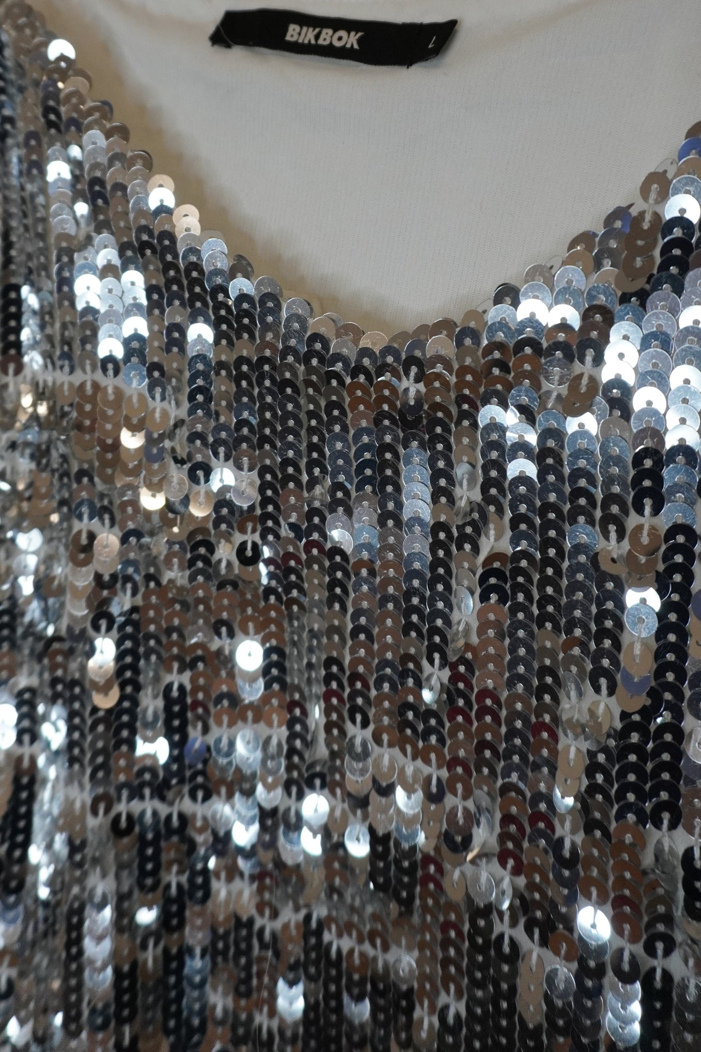 Top sequins argenté – by Zainab