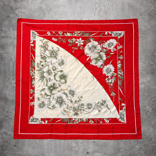 Foulard carré fleuri rouge