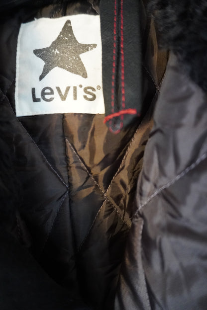 Doudoune noire à capuche – by Béatrice