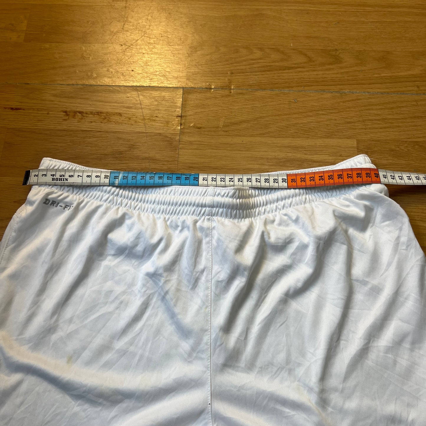 Shorts de sport blancs - Nike Dri-FIT - Taille M