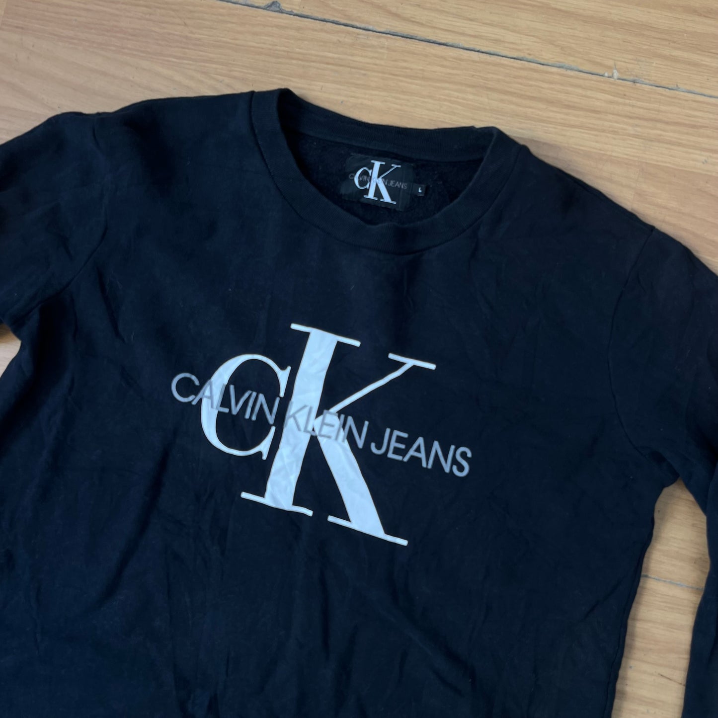 Sweat noir Calvin Klein sans capuche – Taille L