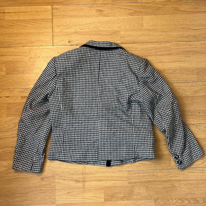 Blazer court pied-de-poule noir et blanc by ZAINAB