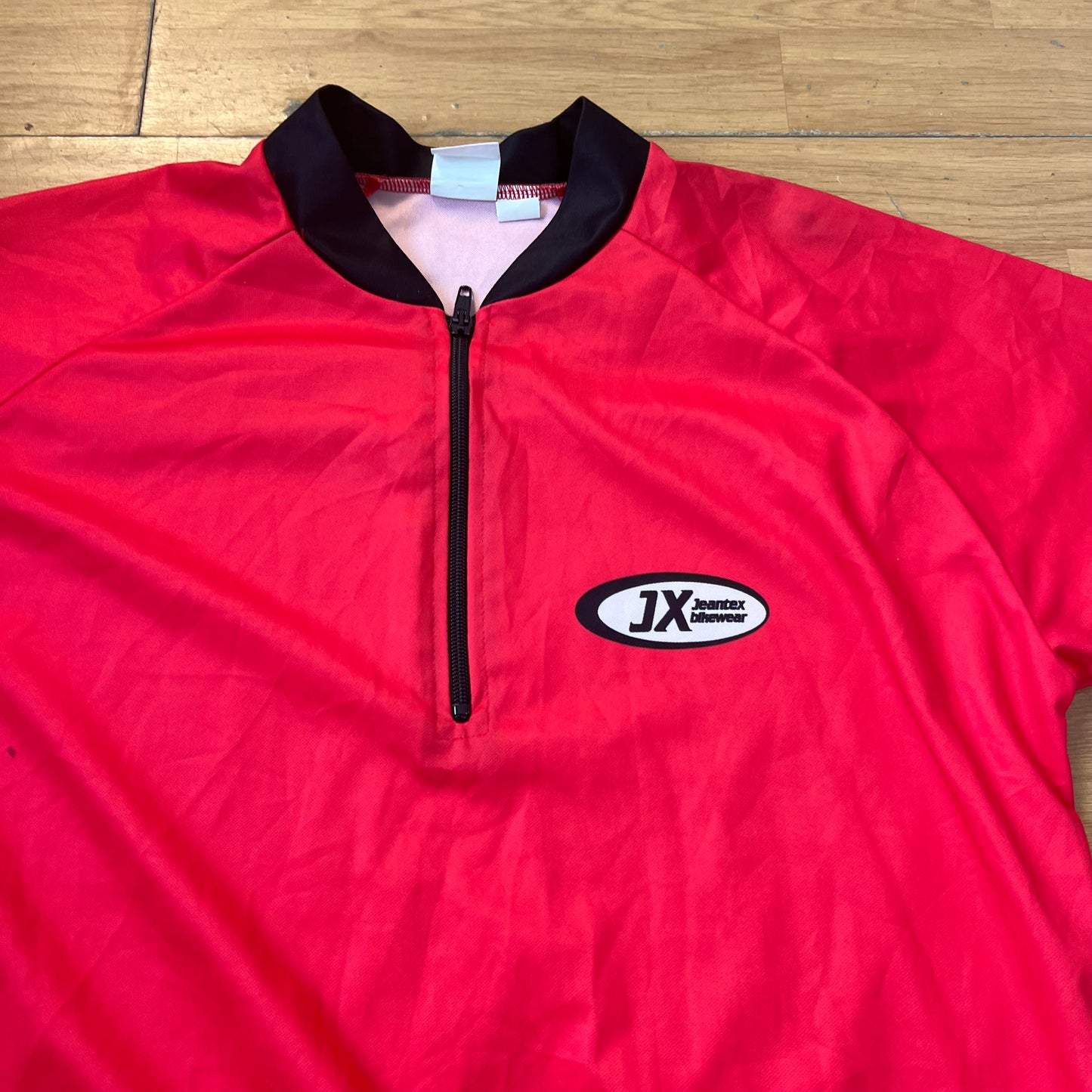 T-shirt de vélo rouge avec demi-zip - Taille L