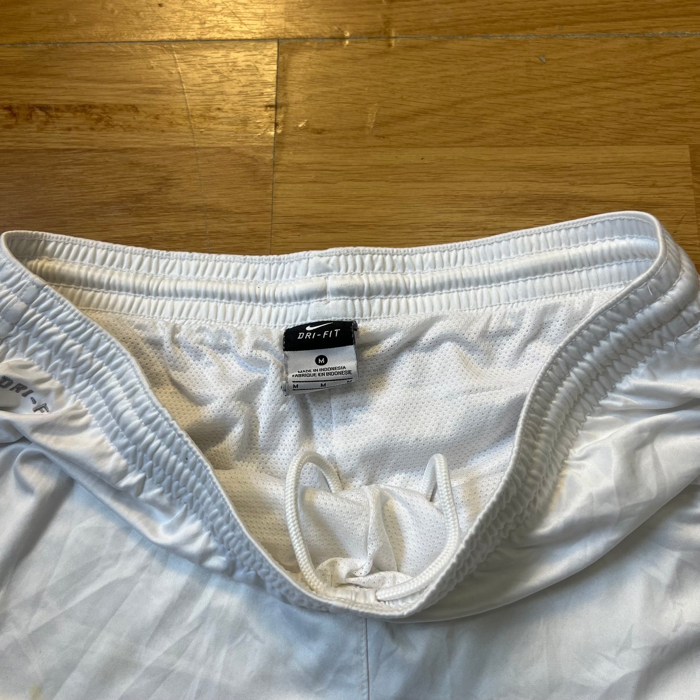 Shorts de sport blancs - Nike Dri-FIT - Taille M