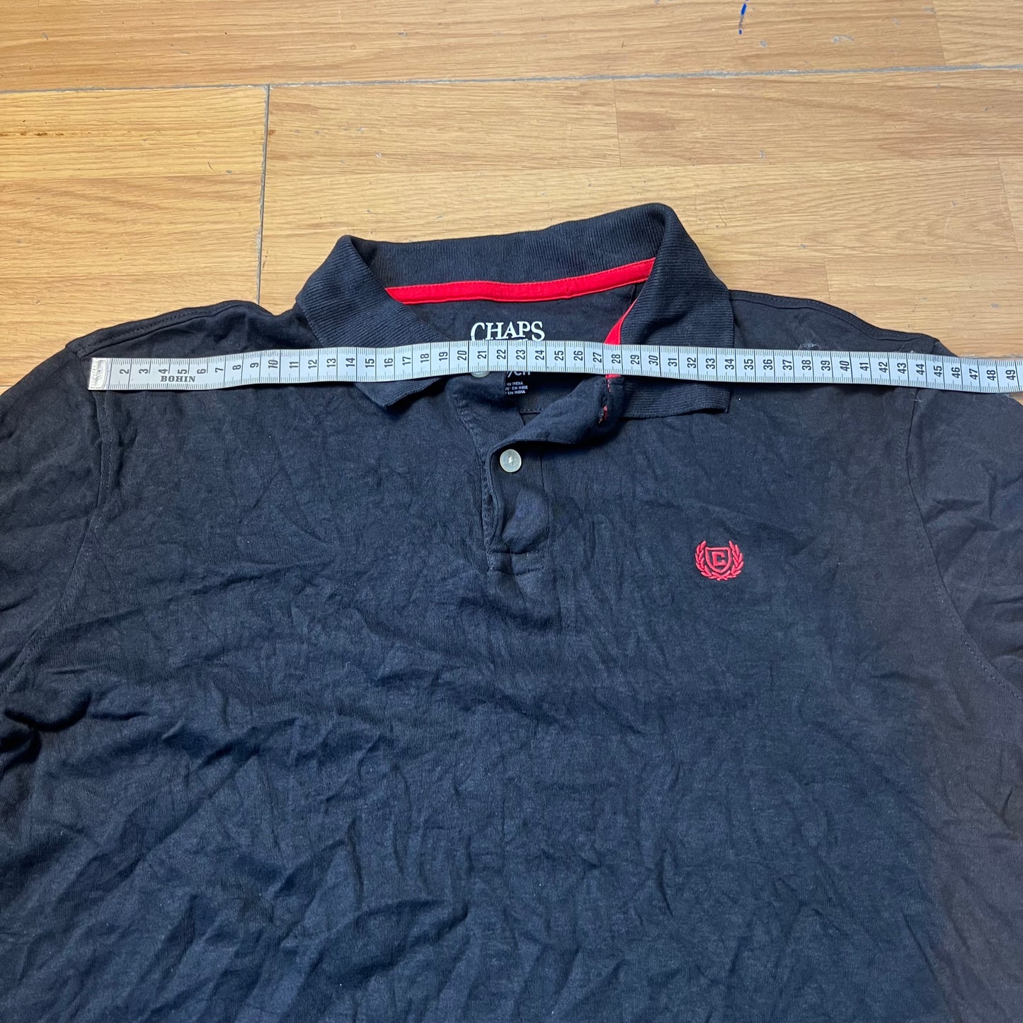 Polo noir avec détails rouges - Chaps - Taille S