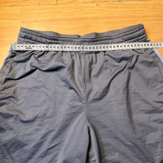 Short gris Under Armour – Taille – L