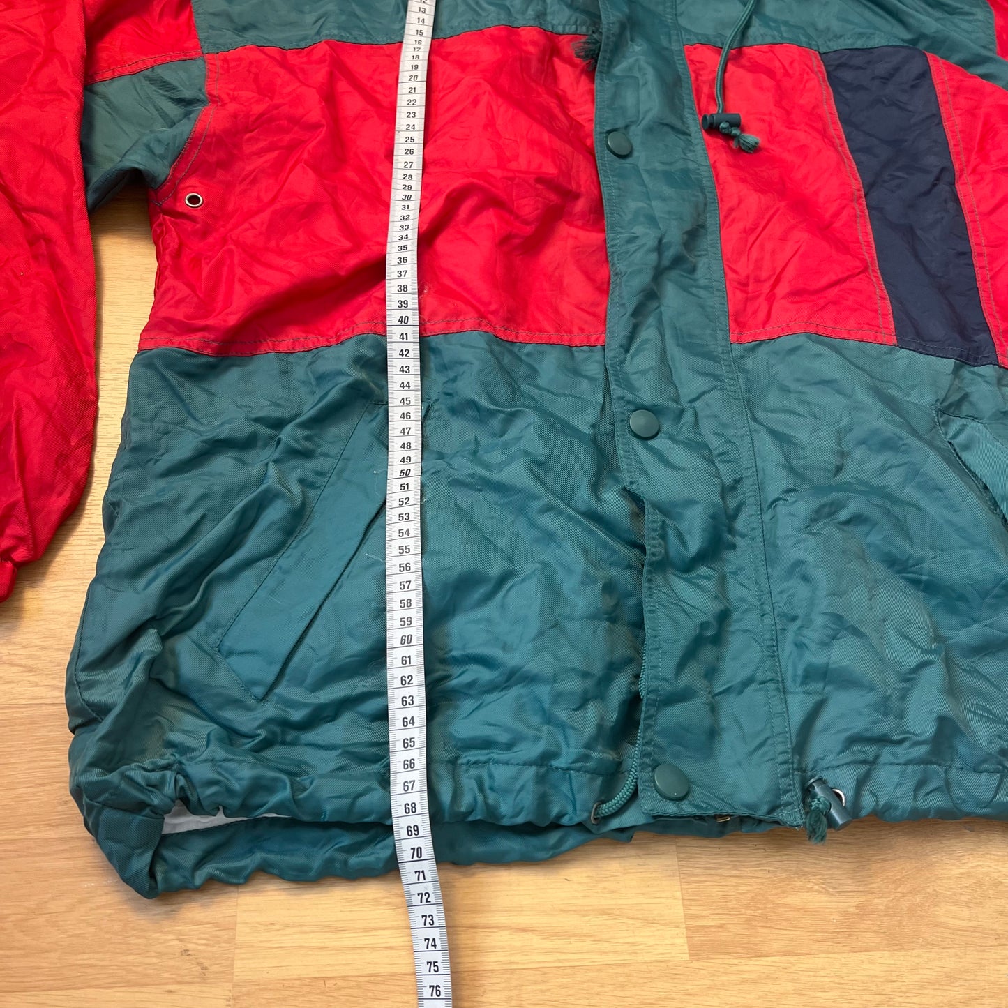 Veste coupe-vent verte et rouge - Taille L