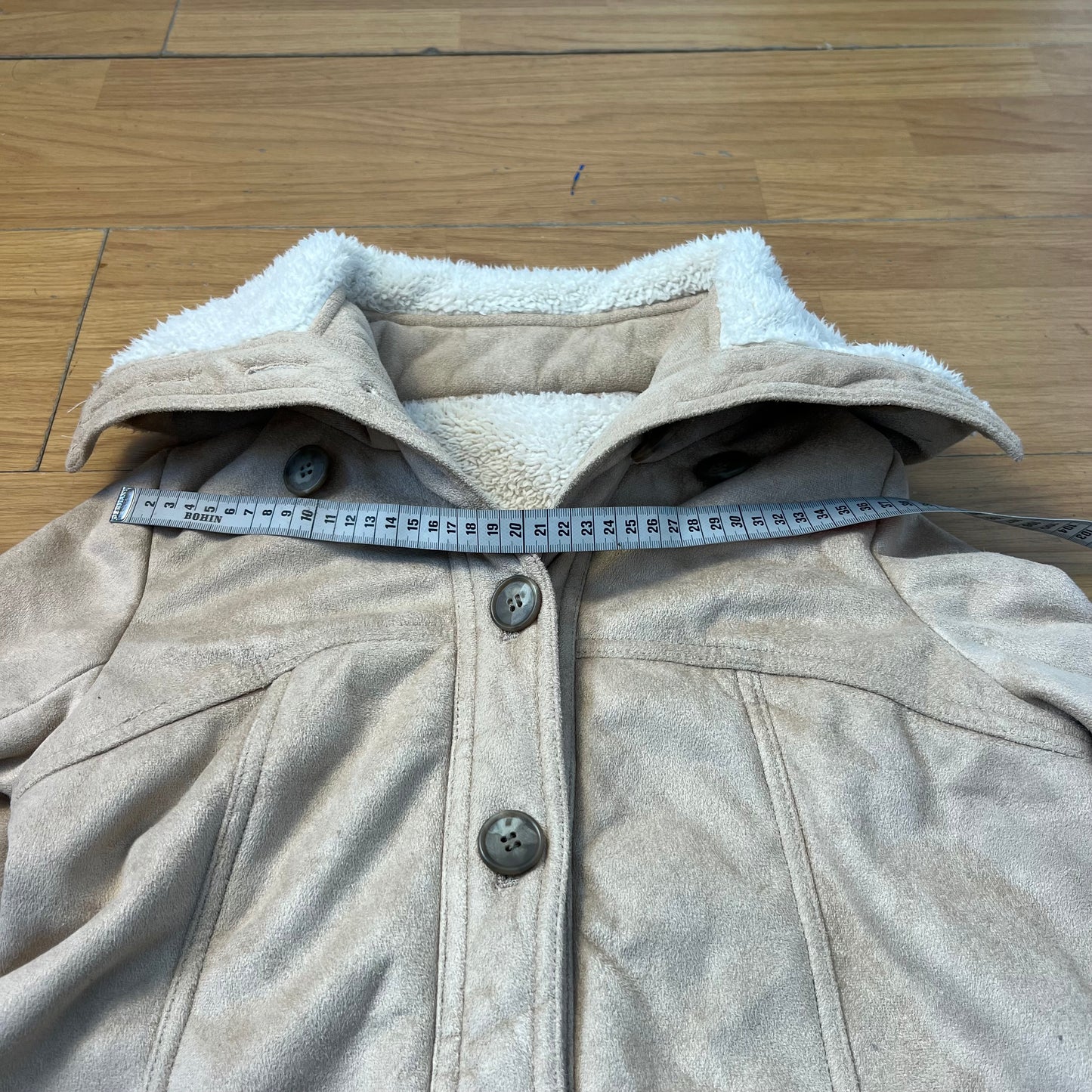 Veste mouton crème boutonnée by ZAINAB
