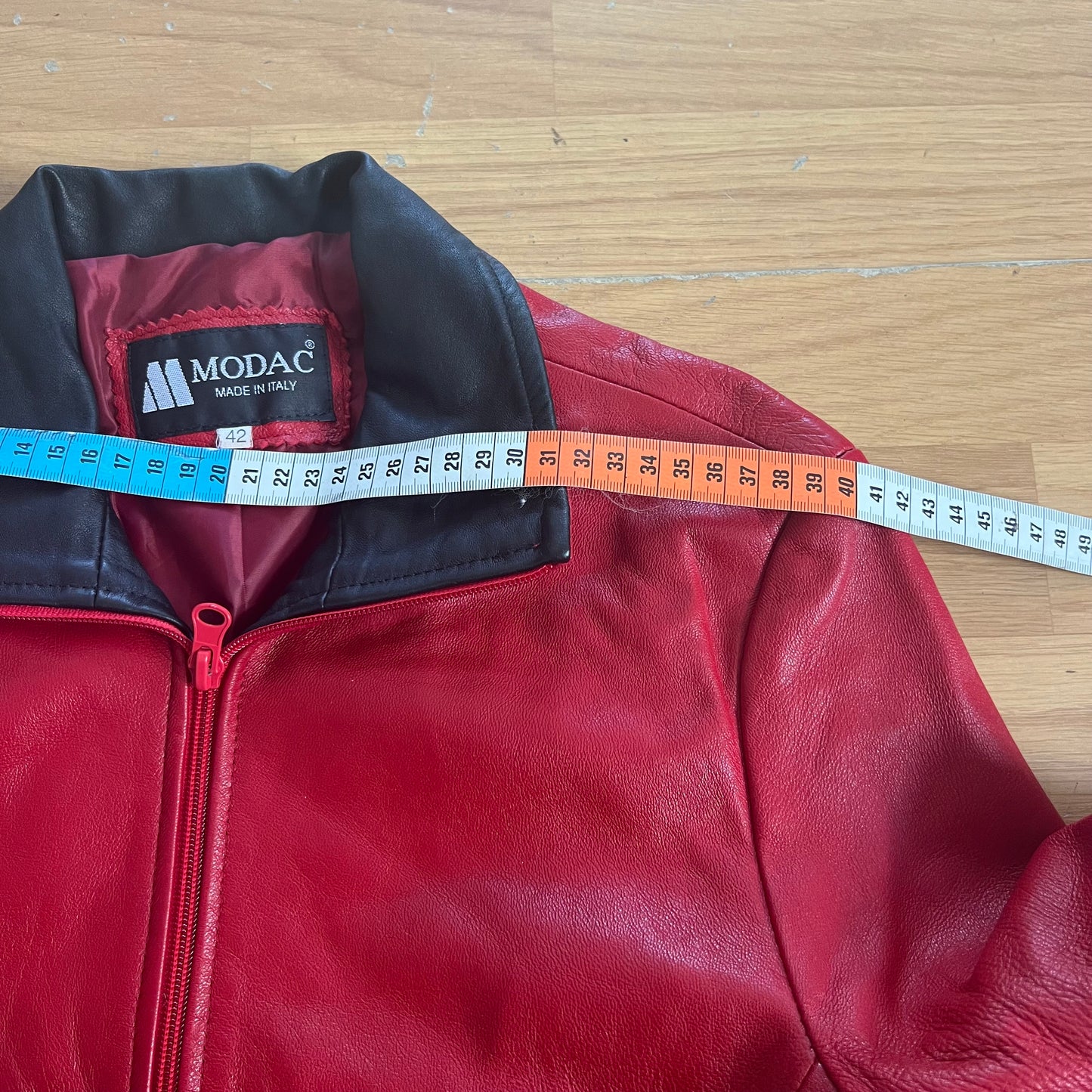 Veste en cuir rouge et noir - Modac - Taille 42 by SARLOTTE