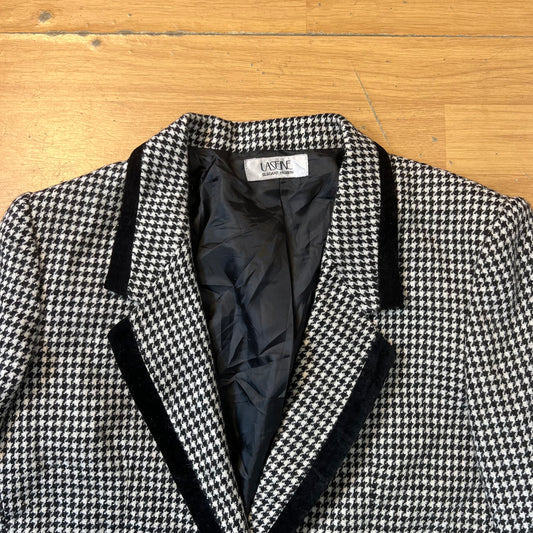 Blazer court pied-de-poule noir et blanc by ZAINAB