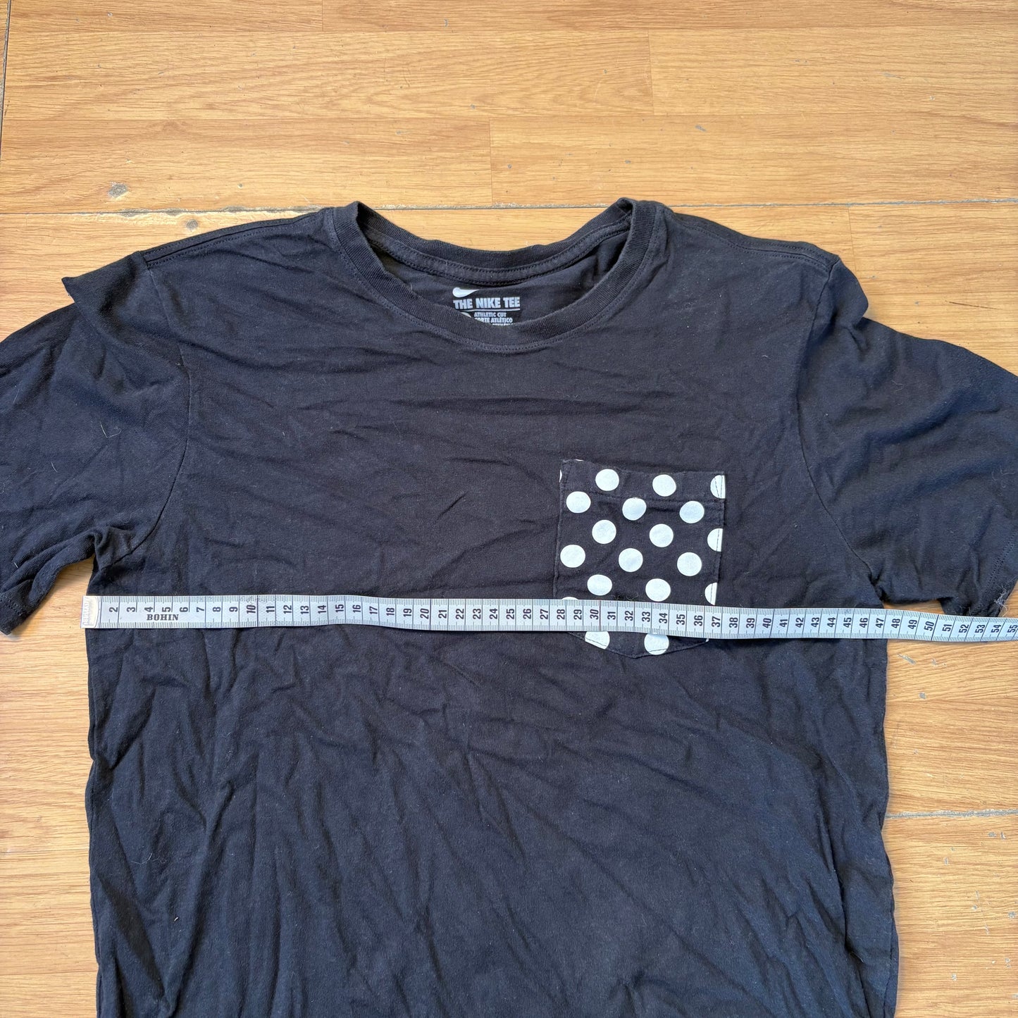 T-shirt noir poche à pois - Nike - Taille M