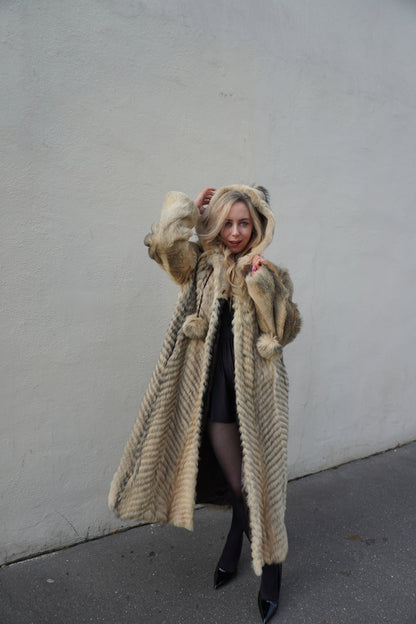 Cozy Luxe Hooded Fur Coat – by MANDY CHERIE