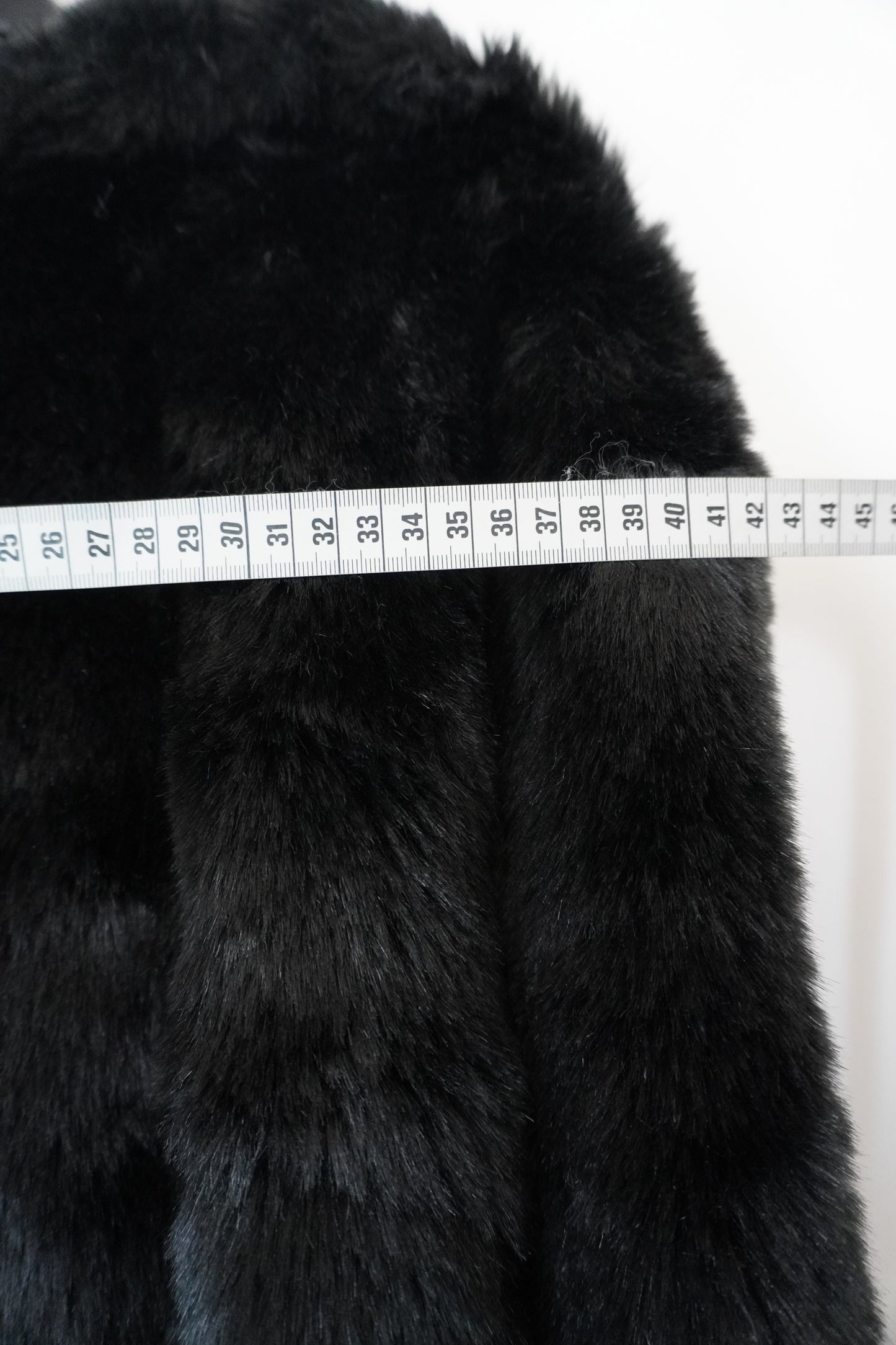 Manteau fourrure noir – Taille – M