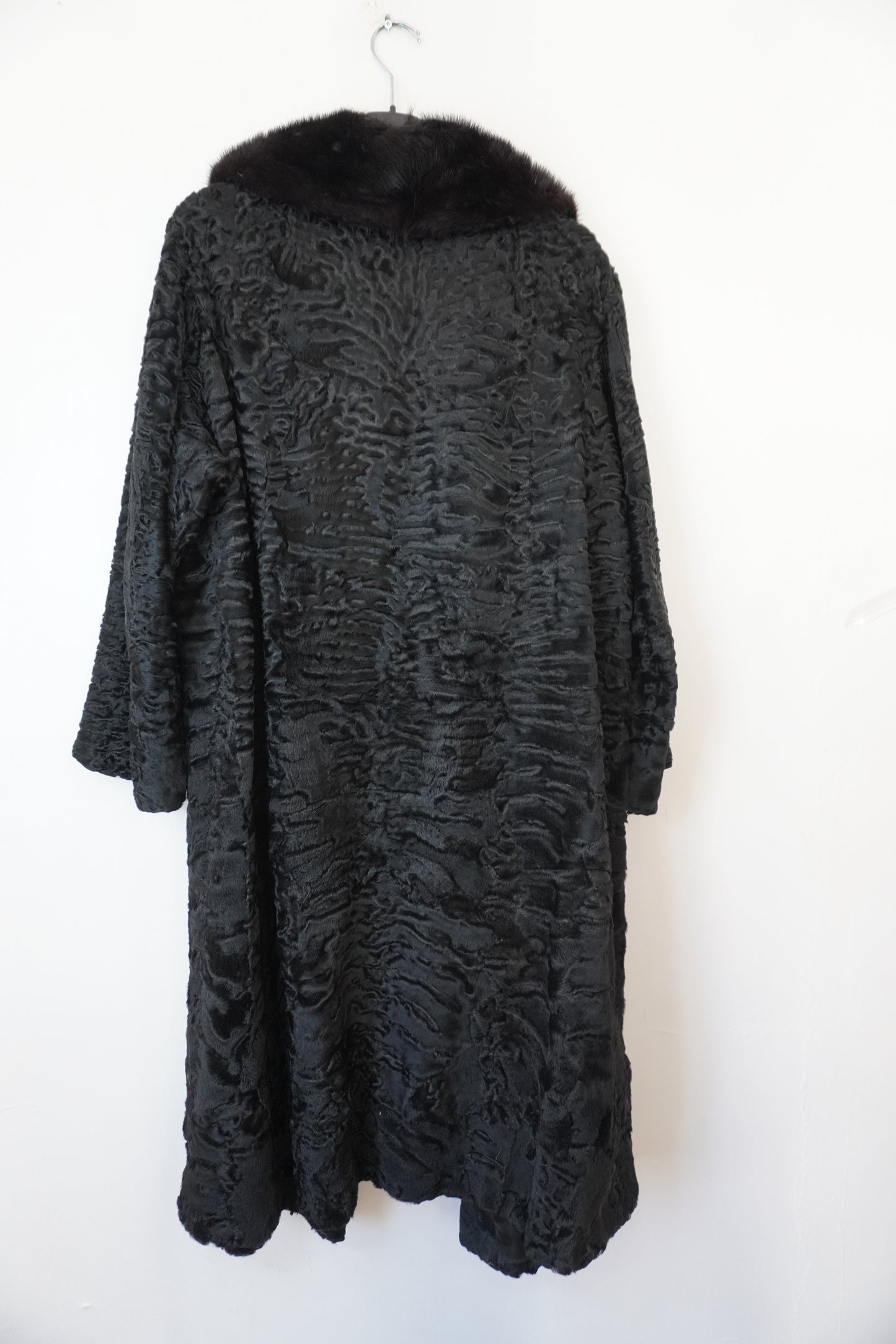 Manteau fourrure noir – Taille – M