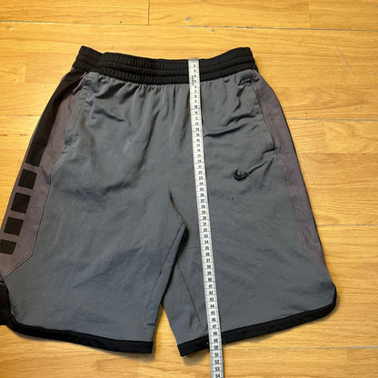 Short de sport gris - Nike Drift - Taille M
