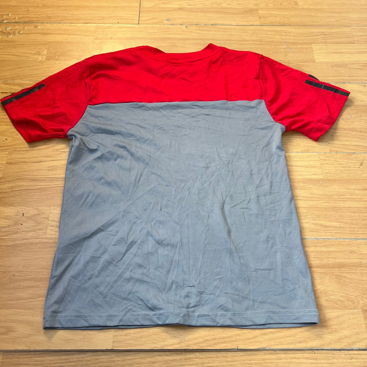 T-shirt gris et rouge - Adidas - Taille S