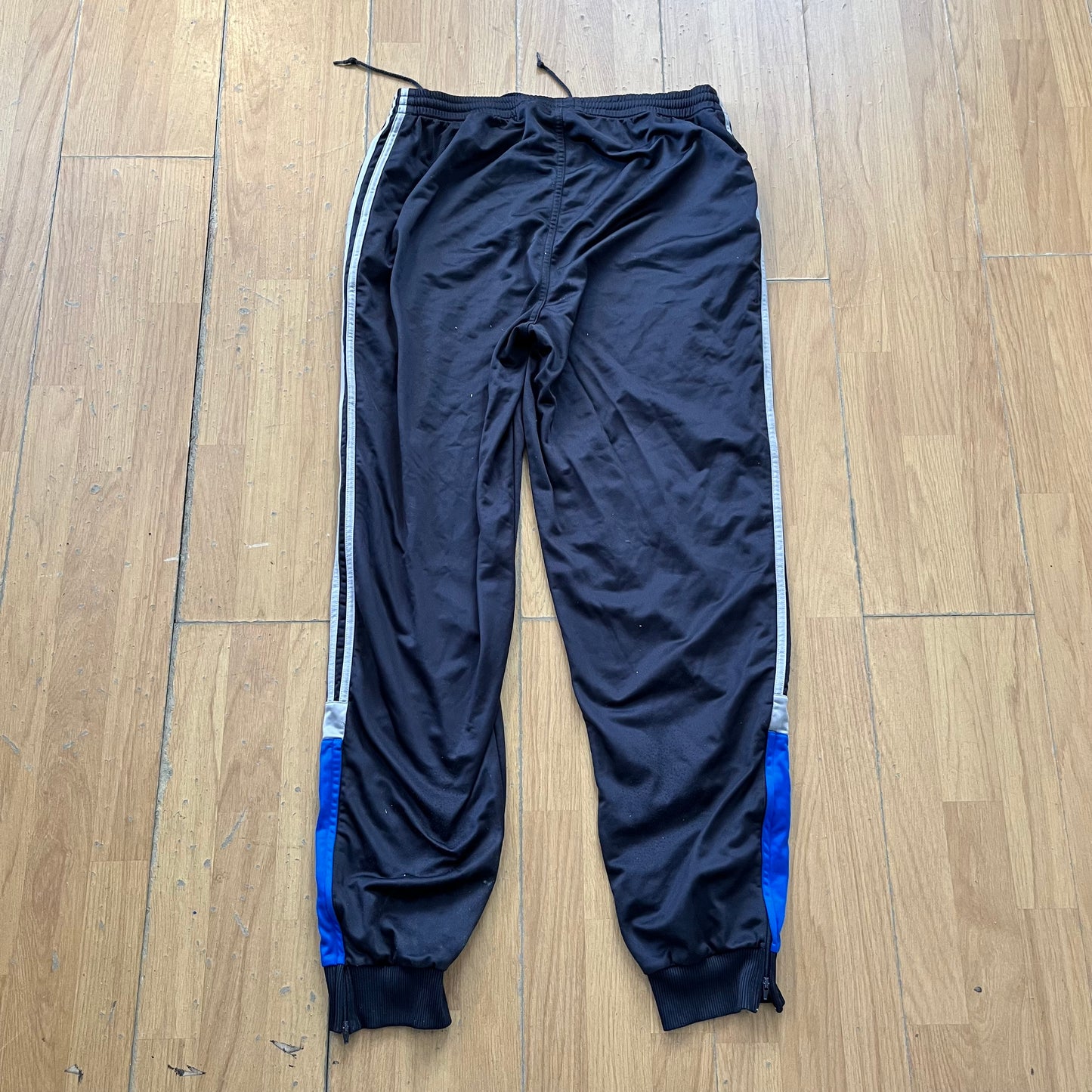 Pantalon de survêtement adidas gris foncé – Taille XL